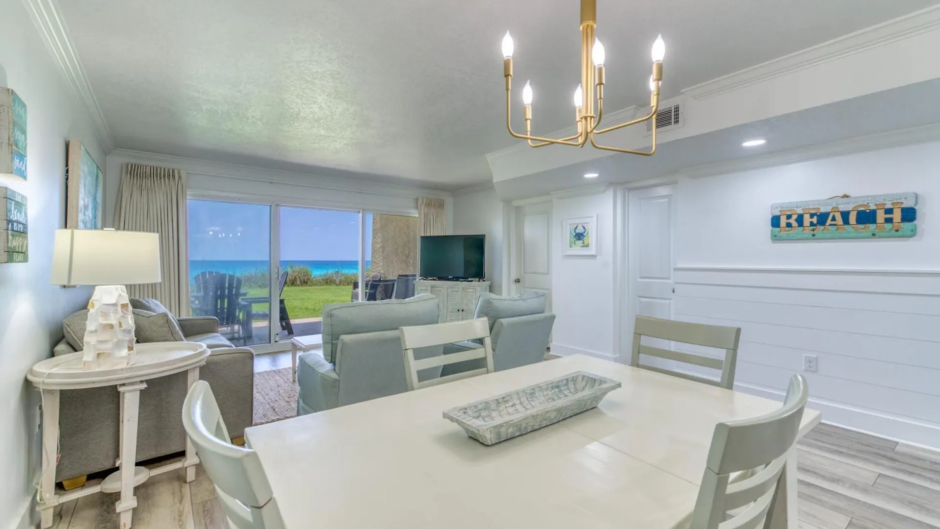 Beach House Condominiums B105 - Beachfront With Pool, Wifi, & Beach Service Destin 0*,
