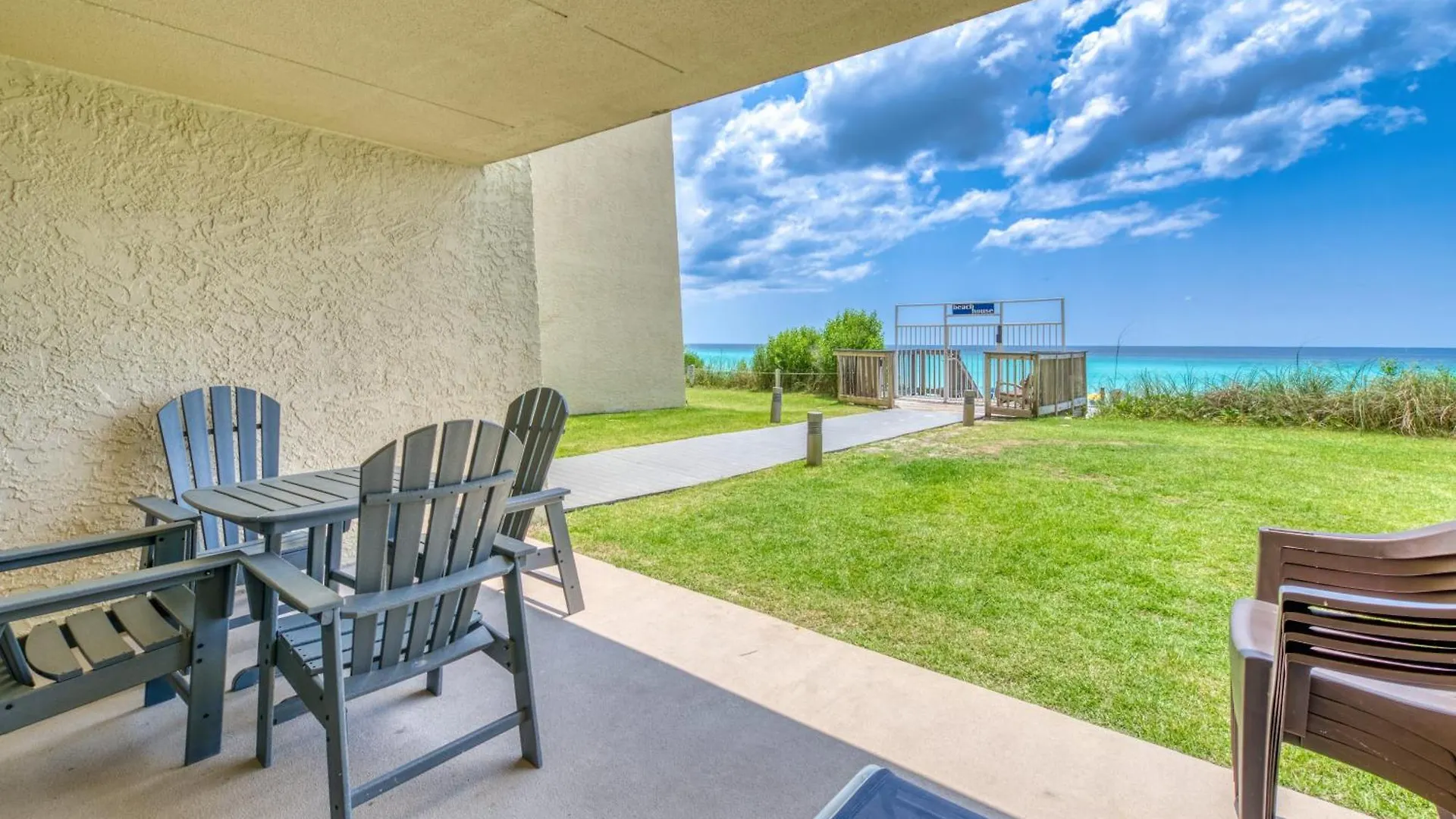 Beach House Condominiums B105 - Beachfront With Pool, Wifi, & Beach Service Destin