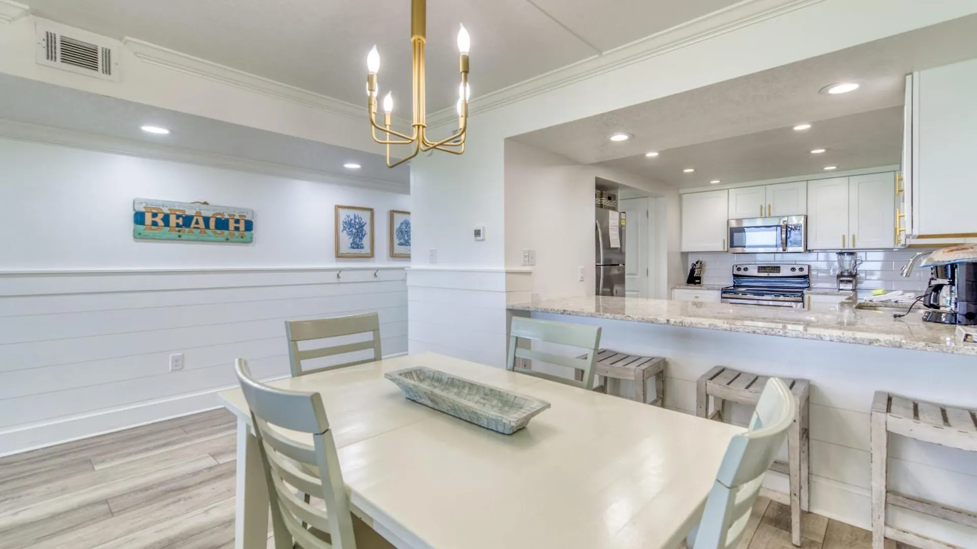 Beach House Condominiums B105 - Beachfront With Pool, Wifi, & Beach Service Destin Apartment