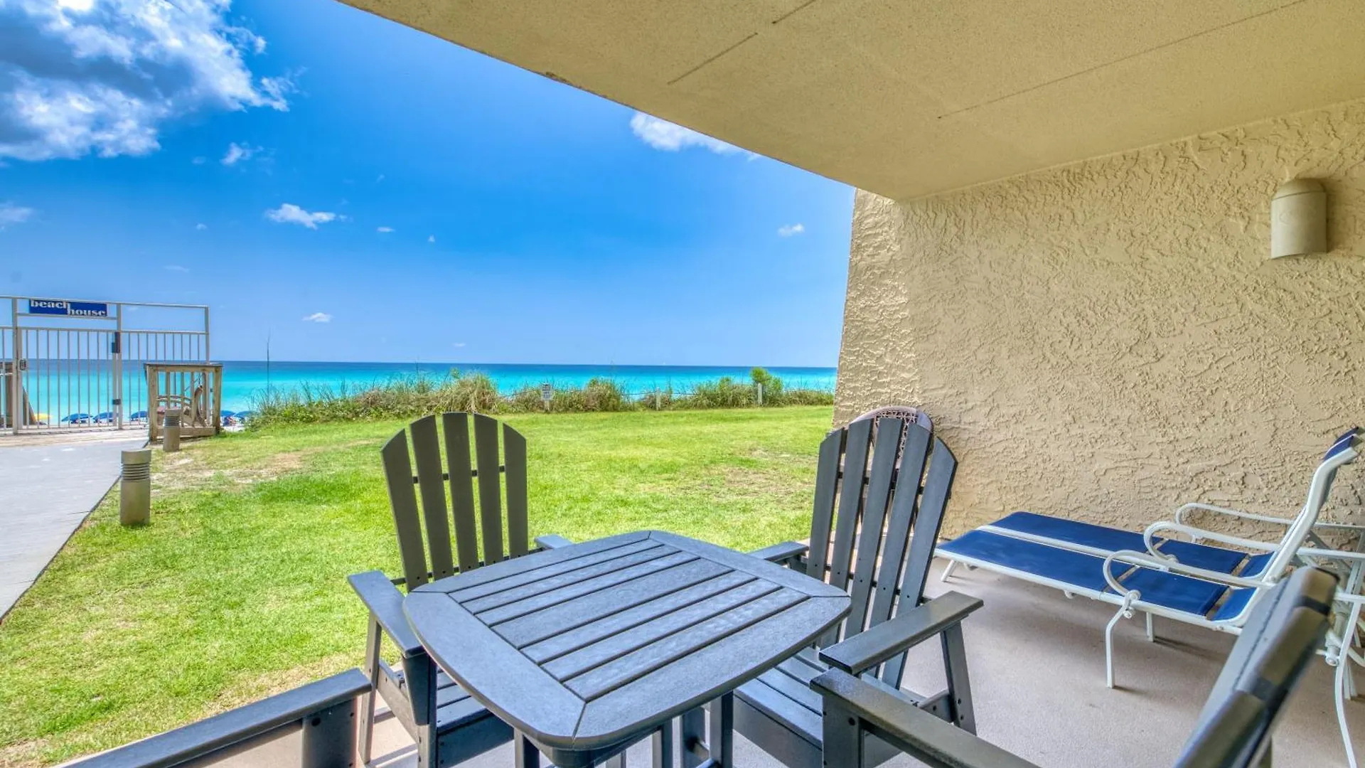 Apartment Beach House Condominiums B105 - Beachfront With Pool, Wifi, & Beach Service Destin