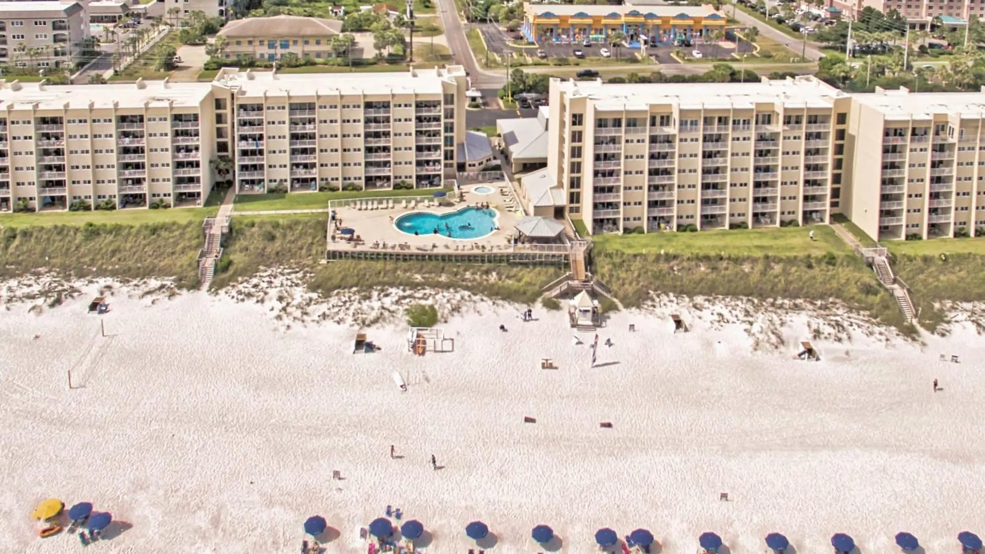 Beach House Condominiums B105 - Beachfront With Pool, Wifi, & Beach Service Destin